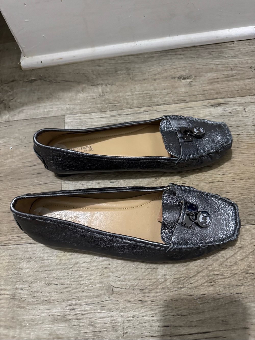 Michael Kors Loafers size 8 M Pair - Picture 3 of 11